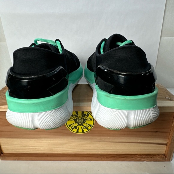 Under Armour SpeedForm Apollo 2 Reflective Black Green 1276682-001 Women Size 10 - Picture 4 of 9